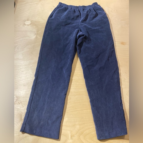 Alfred  Dunner Pull On Corduroy Pants Size 12 (KD) - Picture 5 of 15